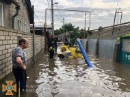 Таксисти підняли ціни на&nbsp;проїзд у&nbsp;підтопленої Одесі: дешевше&nbsp;&mdash; у&nbsp;вантажівці