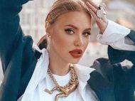 &laquo;Соромно за&nbsp;таких співачок&raquo;: Камінська розлютила фоловерів непристойним жестом