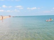 Без світла та&nbsp;інтернету, серед медуз: туристи розповіли про &laquo;сюрпризи&raquo; відпочинку у&nbsp;Генічеську