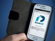 Пропонують залишити інформацію: НБУ попередив власників банківських карт про нову схему шахрайства