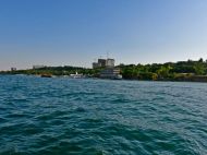 Ситуація на&nbsp;пляжах Одеси: вода у&nbsp;морі стала набагато прохолоднішою, біля берега повно зелених водоростей