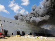Масштабна пожежа у&nbsp;передмісті Одеси: горіли склади великої мережі супермаркетів