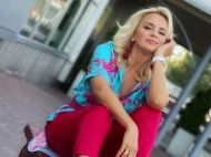 &laquo;Богиня&raquo;: Лілія Ребрик у&nbsp;чорному бікіні вразила фігурою чоловіка і&nbsp;шанувальників