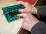 Пенсии в&nbsp;Украине можно повысить вдвое: в&nbsp;Кабмине назвали способ увеличения выплат