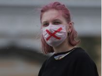 В популярной среди украинских туристов стране снова требуют носить маски на улице