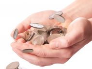 Доплати за&nbsp;&laquo;віковою лінійкою&raquo;: коли підвищать пенсії 65-річним