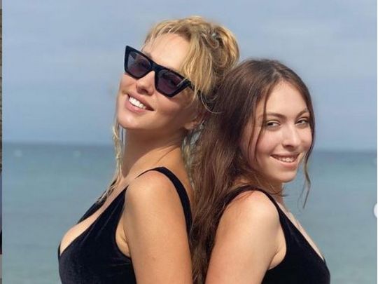 Оля Полякова з донькою Машею