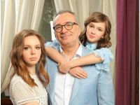 Меладзе з дочками