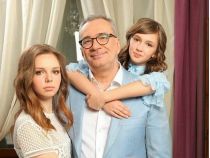 Меладзе з дочками