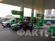 Бензин на&nbsp;заправках почав дешевшати: названо причину