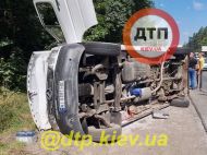 Під Києвом перекинулася маршрутка: багато постраждалих