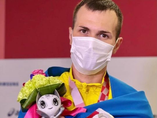 Український віце-чемпіон Паралімпіади відмовився від фото з призерами-росіянами: реакція мережі