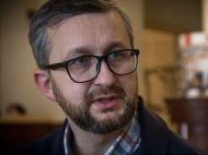 Відвезли у&nbsp;невідомому напрямку: в&nbsp;Криму окупанти після обшуків затримали заступника голови Меджлісу
