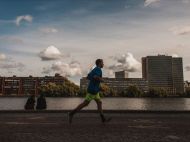 Перша країна&nbsp;ЄС скасувала всі обмеження через коронавірус
