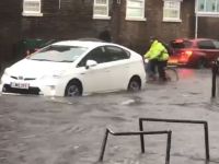 Затопленная водой улица Лондона