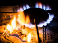 Ціна газу в&nbsp;Європі досягла рекордних 880 доларів за&nbsp;тисячу кубометрів: до&nbsp;чого готуватися українцям