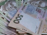 Заборонили полювати і&nbsp;перетинати кордон: злісному неплатнику аліментів довелося розщедритися на&nbsp;400 тисяч