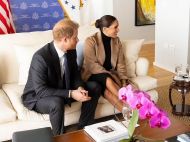 Меган Маркл гуляла по&nbsp;Нью-Йорку в&nbsp;теплому пальті при 27-градусній спеці&nbsp;&mdash; з&nbsp;поліцією та&nbsp;агентами національної безпеки