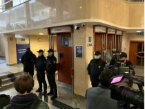 Напад на журналістів в «Укрексімбанку»: двом людям підготували підозру
