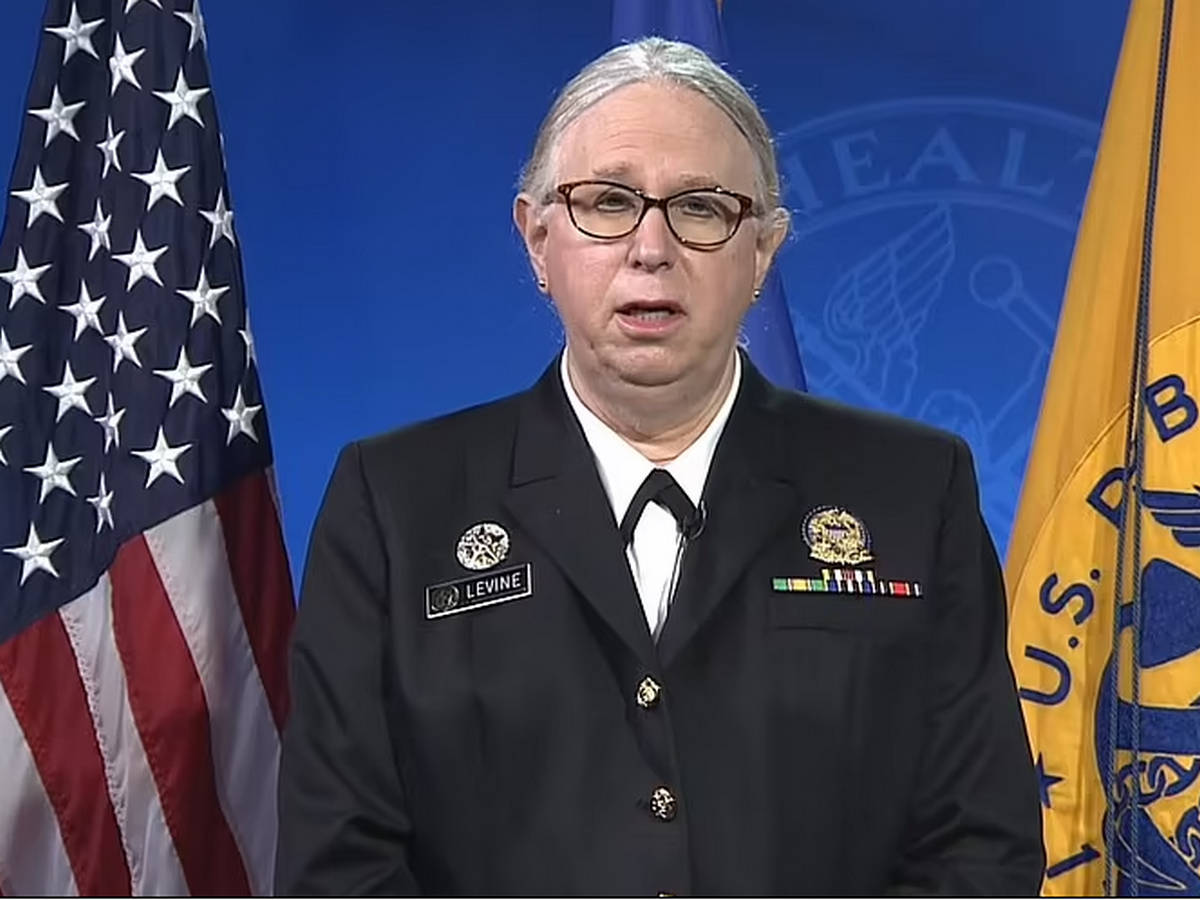 Американские трансгендеры. Адмирал США Рейчел Левин. Министр обороны.США трансгендер обороны. Министр обороны США 2022 трансгендер.