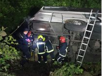  Международный рейсовый автобус перевернулся под Ровно: первая информация о пострадавших и фото с места ЧП