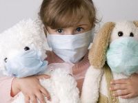 Лікар Комаровський розповів, як&nbsp;дорослі можуть захистити дітей від коронавірусу