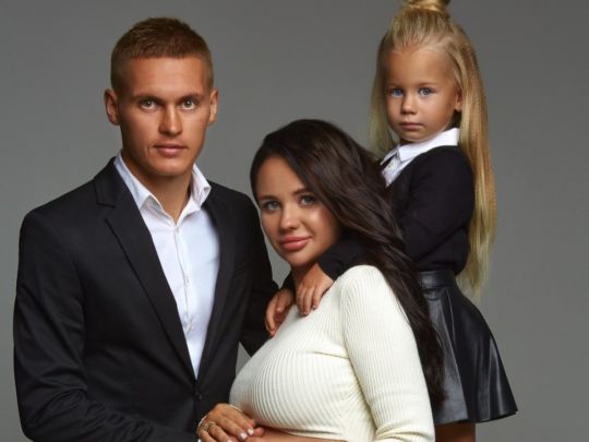 Виталий Буяльский с семьей
