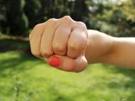 &laquo;Що&nbsp;ви&nbsp;знаєте про боротьбу за&nbsp;клієнта?&raquo;: в&nbsp;мережі обговорюють епічну бійку повій на&nbsp;курорті під Одесою
