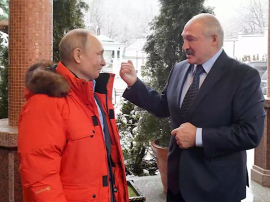 "С Украиной нужно что-то делать": Лукашенко рассказал, как "разрывался" между Путиным и Зеленским
