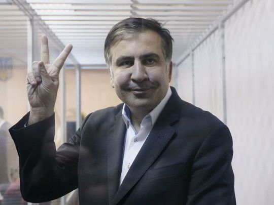 Саакашвили резко стало хуже, к тюрьме подогнали реанимобиль, - Ясько