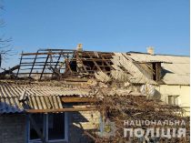 Боевики второй раз за неделю обстреляли жилые дома в Невельском: в сети показали последствия