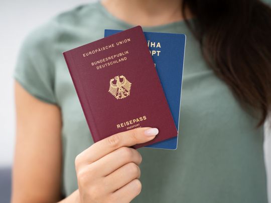 два паспорти&nbsp;— України та Німеччини