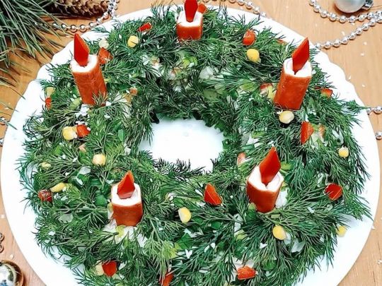 Найсмачніший салат «Різдвяний вінок»: простий рецепт святкової страви за годину