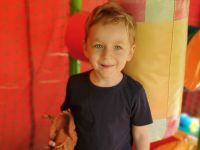 четырехлетний Костик, которого лечит ортопед Виталий Веклич