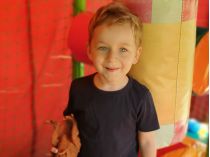 чотирирічний Костик, якого лікує ортопед Віталій Веклич