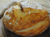 Ароматний домашній хліб без замішування: простий рецепт
