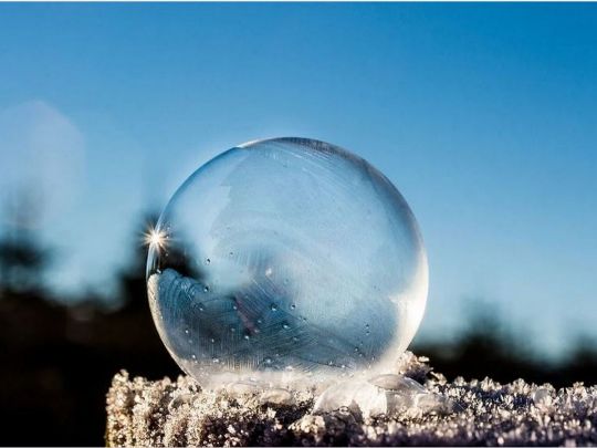 Замерзла мильна бульбашка