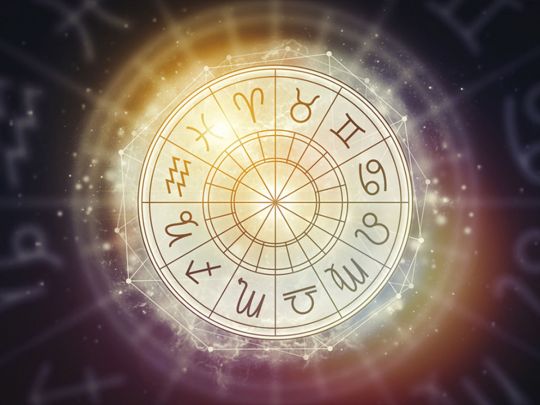 Какие четыре знака зодиака ждет успех в делах: гороскоп на 21 февраля