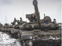 300 танков готовы к вторжению: стало известно, что РФ готовит провокацию для оправдания ввода белорусских войск в Украину