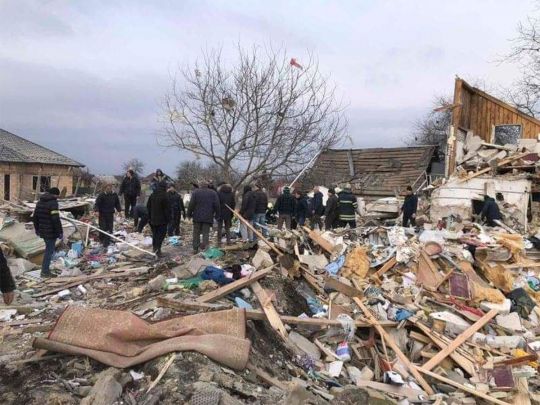 Оккупанты накрыли огнем село под Киевом: трое из пяти погибших - дети (фото)