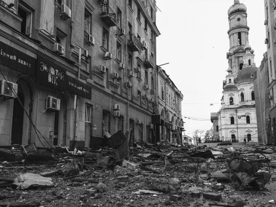 Путінські вбивці завдали нового удару по&nbsp;Харкову: спалахнула багатоповерхівка