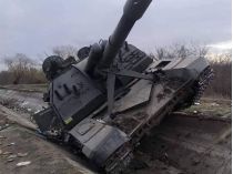 Під російськими нацистами горить земля: з&#39;явилося фото та відео знищення ворожих танків під Києвом