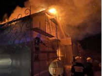 «Я в расстрельном списке», - оккупанты сожгли дом проукраинской чиновницы из Херсона