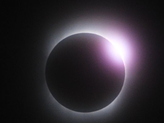 Наступне – через 18 років: українські полярники показали відео повного сонячного затемнення