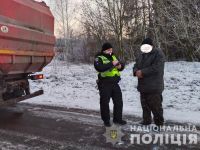 Шестилетний ребенок погиб под колесами мусоровоза на Черниговщине