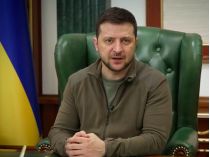 "Обещания на переговорах не заглушают разрывы снарядов": Зеленский рассказал, что является гарантией выживания Украины