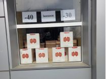 «Цукерки з присмаком крові»: у Вінниці в магазині без вивіски продають білоруські солодощі