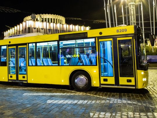 Транспорт ходитиме допізна: у Києві та області змінили час комендантської години