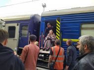 Соцдопомогу від держави біженцям виплатять навіть на&nbsp;вокзалі: в&nbsp;Україні запустили новий проект