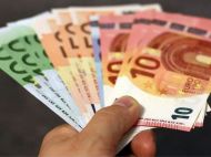 НБУ скасував обмеження щодо продажу валюти банками